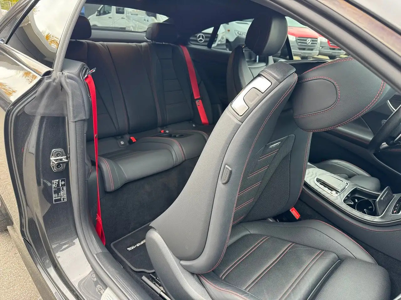 Купе Mercedes-Benz E 53 AMG E -Klasse Coupe E 53 AMG 4Matic: фото 9 Купе Mercedes-Benz E 53 AMG E -Klasse Coupe E 53 AMG 4Matic: фото 9