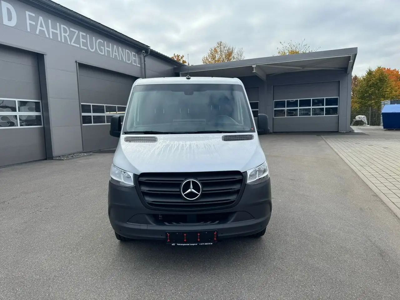 Mercedes-Benz Sprinter 317 CDI Flach Lang Silber Klima MBUX - Цельнометаллический фургон: фото 2 Mercedes-Benz Sprinter 317 CDI Flach Lang Silber Klima MBUX - Цельнометаллический фургон: фото 2