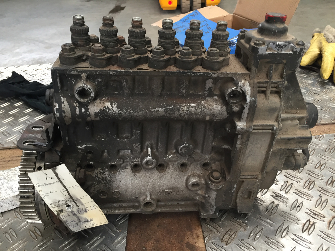 Gebrauchte Einspritzpumpe MAN TGA 2866, LF25, 6 Zylinder, TGA 360, 390, 410 - Топливный насос для Грузовиков: фото 5 Gebrauchte Einspritzpumpe MAN TGA 2866, LF25, 6 Zylinder, TGA 360, 390, 410 - Топливный насос для Грузовиков: фото 5