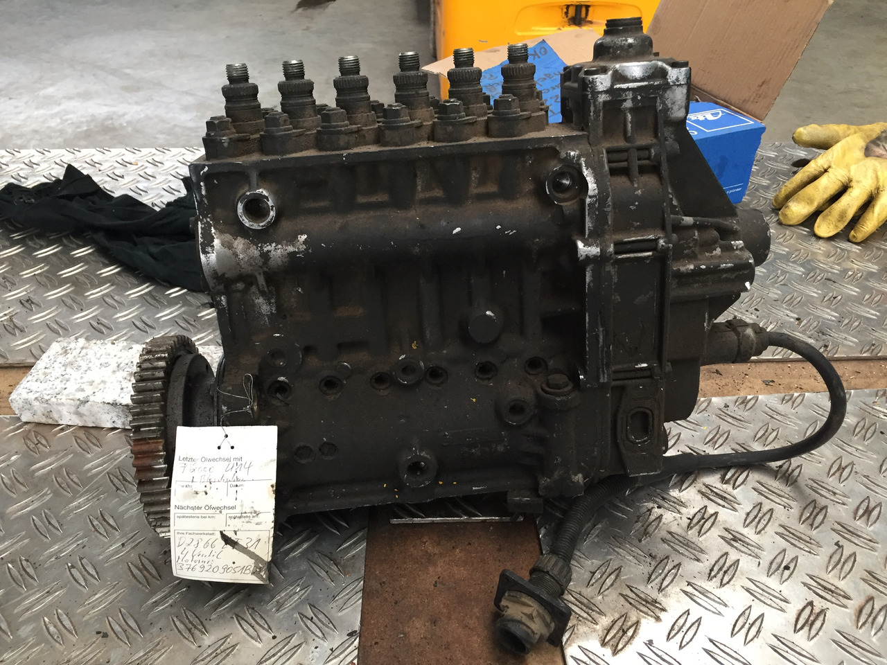 Gebrauchte Einspritzpumpe MAN TGA D 2866, LF31, 6 Zylinder - Топливный насос для Грузовиков: фото 1 Gebrauchte Einspritzpumpe MAN TGA D 2866, LF31, 6 Zylinder - Топливный насос для Грузовиков: фото 1