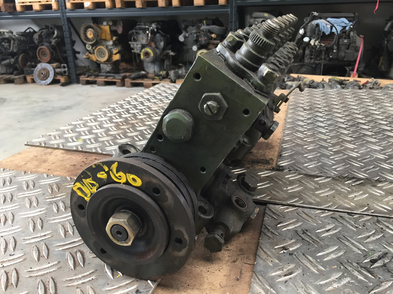 Gebrauchte Einspritzpumpe MB 814, Typ : OM 366, Artikel - Nr. : 81.99999 - 9999 - Топливный насос для Грузовиков: фото 4 Gebrauchte Einspritzpumpe MB 814, Typ : OM 366, Artikel - Nr. : 81.99999 - 9999 - Топливный насос для Грузовиков: фото 4