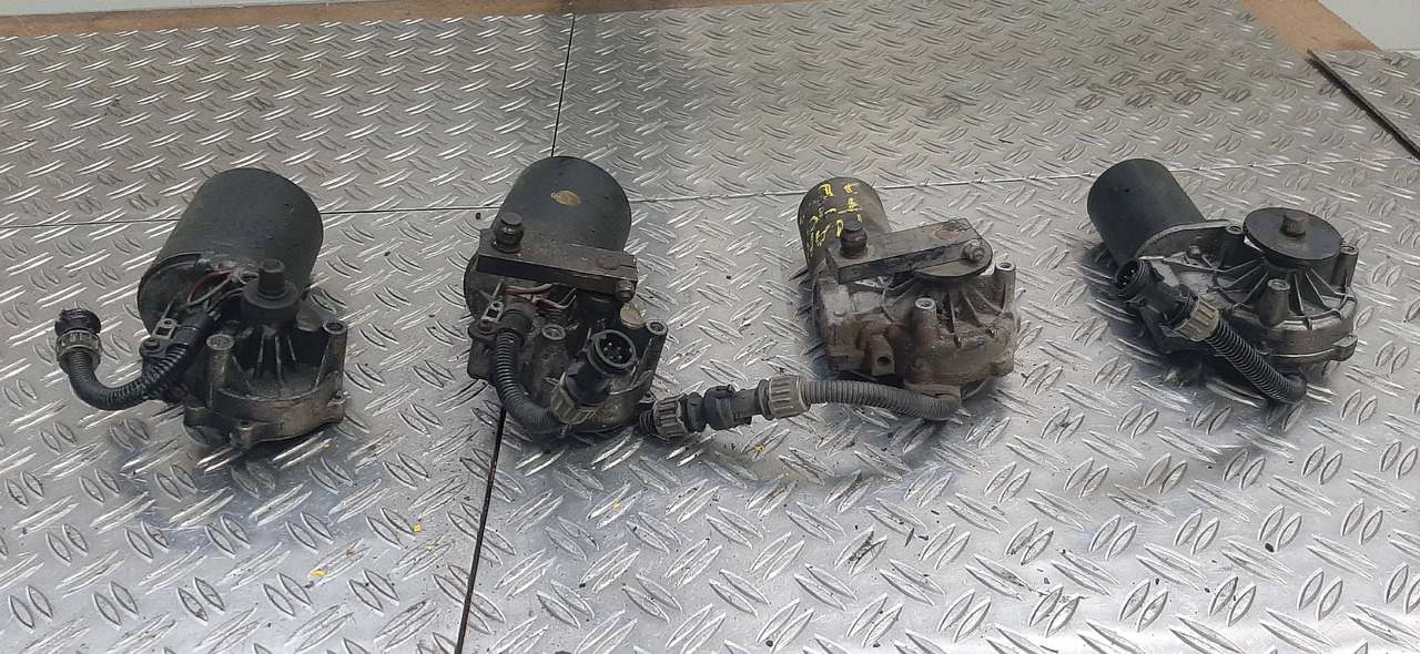 Gebrauchte Scheibenwischer - Motoren, MAN F90, DB, Artikel - Nr. : 81.99999 - 9999 - Щетка стеклоочистителя для Грузовиков: фото 5 Gebrauchte Scheibenwischer - Motoren, MAN F90, DB, Artikel - Nr. : 81.99999 - 9999 - Щетка стеклоочистителя для Грузовиков: фото 5