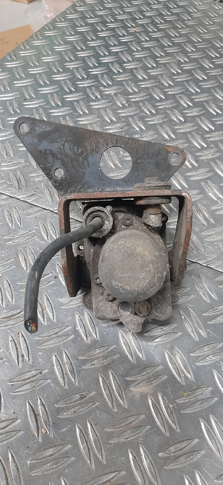 Щетка стеклоочистителя для Грузовиков Gebrauchter MAN 19.232, F 90 Wischermotor, Artikel - Nr. : 81.99999 - 9999: фото 6