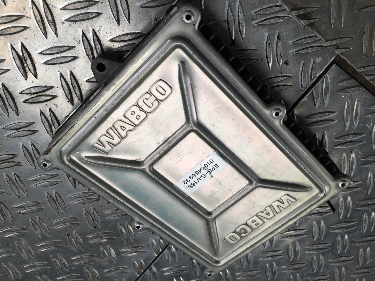 Gebrauchtes DB 1935 SK WABCO - Steuergerät, EBS 4S / 4 M, Artikel - Nr. : 446 100 0130 - Блок управления для Грузовиков: фото 5 Gebrauchtes DB 1935 SK WABCO - Steuergerät, EBS 4S / 4 M, Artikel - Nr. : 446 100 0130 - Блок управления для Грузовиков: фото 5