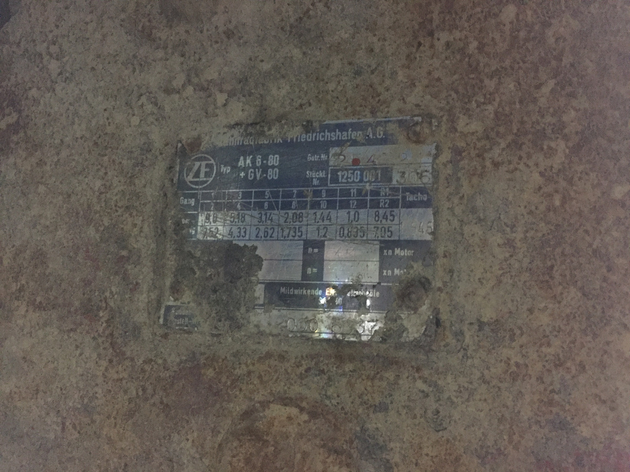 Gebrauchtes Getriebe MAN 26.240, Typ : ZF AK 6.90 / GV 90, Artikel - Nr. : 81.99999 - 9999 - Коробка передач для Грузовиков: фото 5 Gebrauchtes Getriebe MAN 26.240, Typ : ZF AK 6.90 / GV 90, Artikel - Nr. : 81.99999 - 9999 - Коробка передач для Грузовиков: фото 5