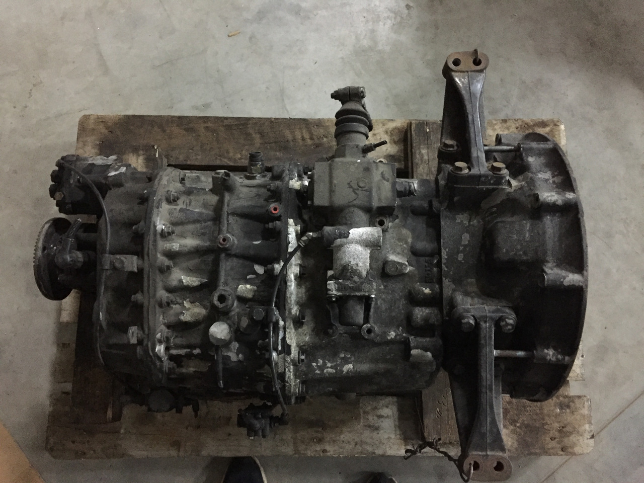 Gebrauchtes Getriebe MAN TGM Typ: ETO FS 8309, Artikel - Nr.: 81.32003 - 6957 - Коробка передач для Грузовиков: фото 2 Gebrauchtes Getriebe MAN TGM Typ: ETO FS 8309, Artikel - Nr.: 81.32003 - 6957 - Коробка передач для Грузовиков: фото 2