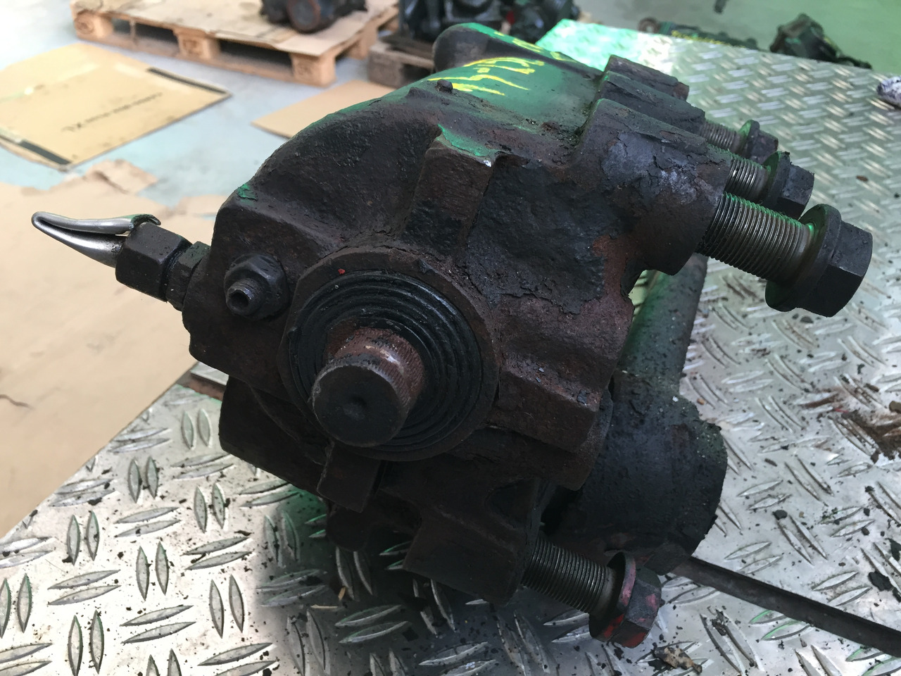 Gebrauchtes Lenkgetriebe MAN F90, 14.232, Artikel - Nr.: 81.9999 - 9999 - Рулевой механизм для Грузовиков: фото 4 Gebrauchtes Lenkgetriebe MAN F90, 14.232, Artikel - Nr.: 81.9999 - 9999 - Рулевой механизм для Грузовиков: фото 4