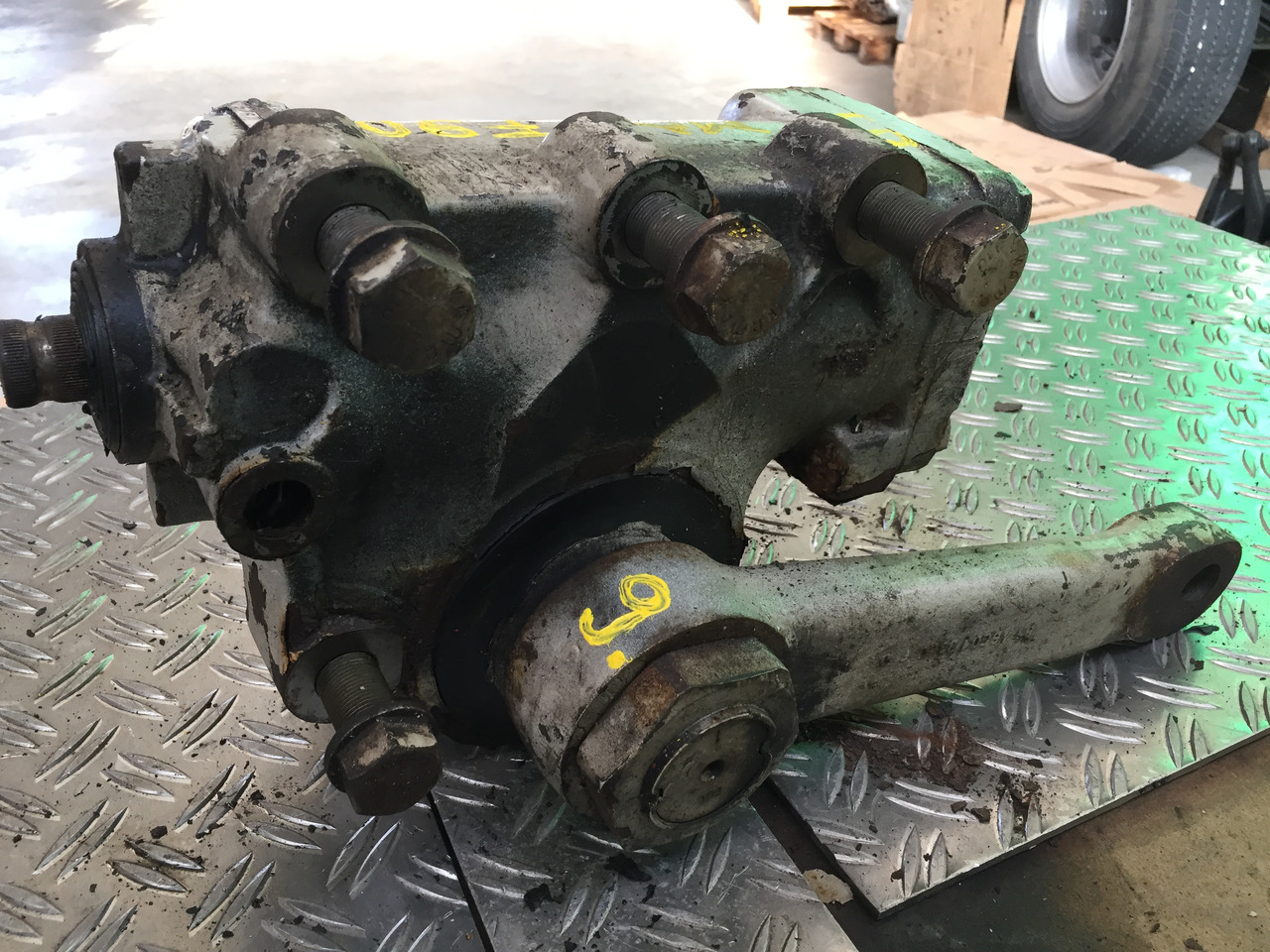 Gebrauchtes Lenkgetriebe MAN F90, 17.232, Artikel - Nr.: 81.9999 - 9999 - Рулевой механизм для Грузовиков: фото 4 Gebrauchtes Lenkgetriebe MAN F90, 17.232, Artikel - Nr.: 81.9999 - 9999 - Рулевой механизм для Грузовиков: фото 4