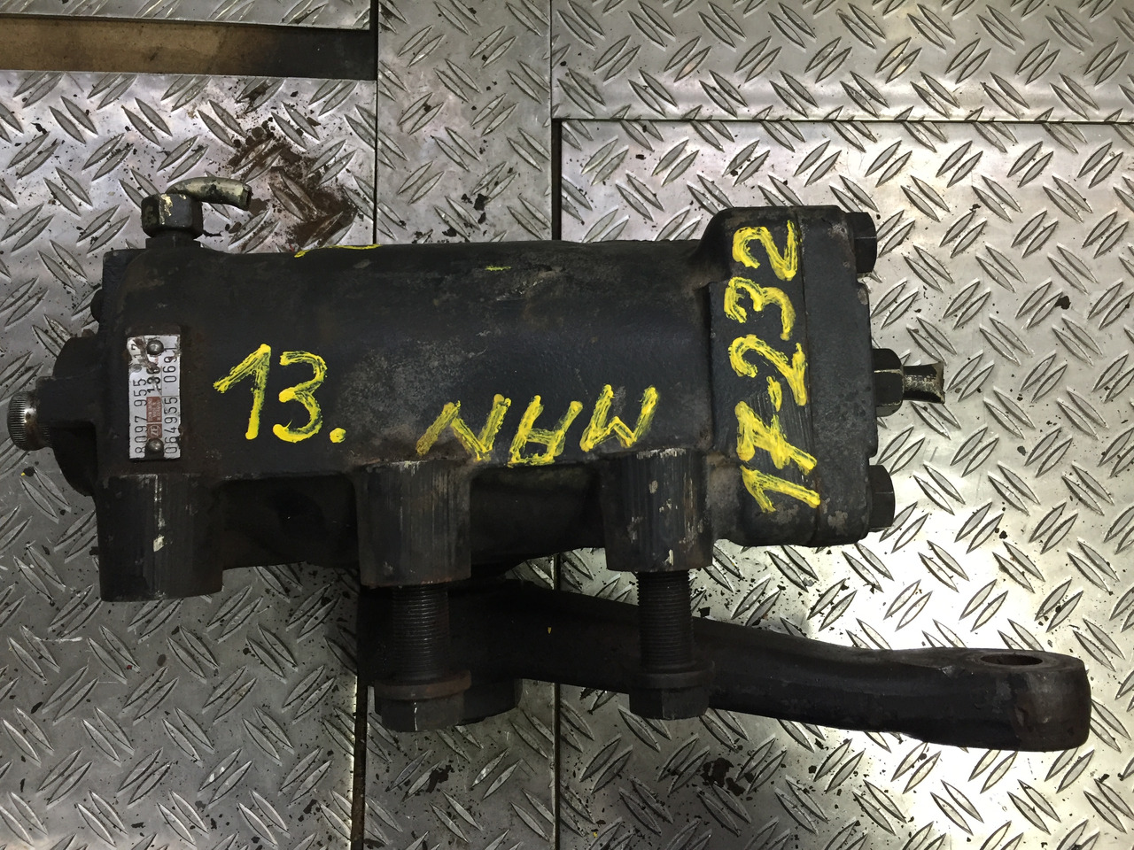 Gebrauchtes Lenkgetriebe MAN F90, 17.232, Artikel - Nr.: 81.9999 - 9999 - Рулевой механизм для Грузовиков: фото 5 Gebrauchtes Lenkgetriebe MAN F90, 17.232, Artikel - Nr.: 81.9999 - 9999 - Рулевой механизм для Грузовиков: фото 5