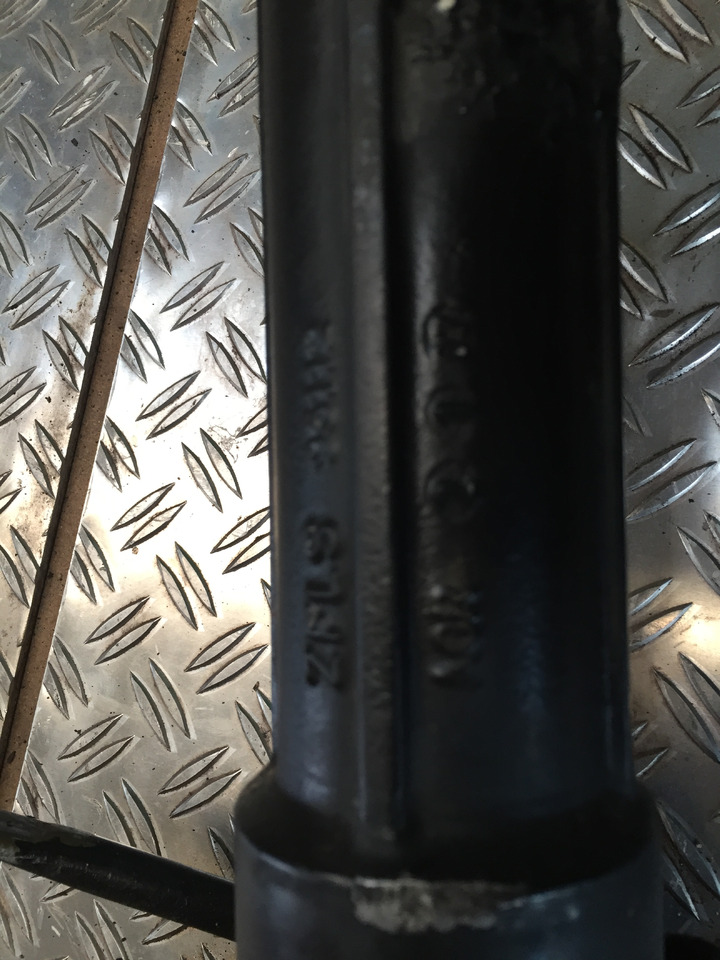 Gebrauchtes Lenkgetriebe, mechanisch, MAN TGA 26.440 XXL, Artikel - Nr. : 81.46200 - 6427 - Рулевой механизм для Грузовиков: фото 4 Gebrauchtes Lenkgetriebe, mechanisch, MAN TGA 26.440 XXL, Artikel - Nr. : 81.46200 - 6427 - Рулевой механизм для Грузовиков: фото 4