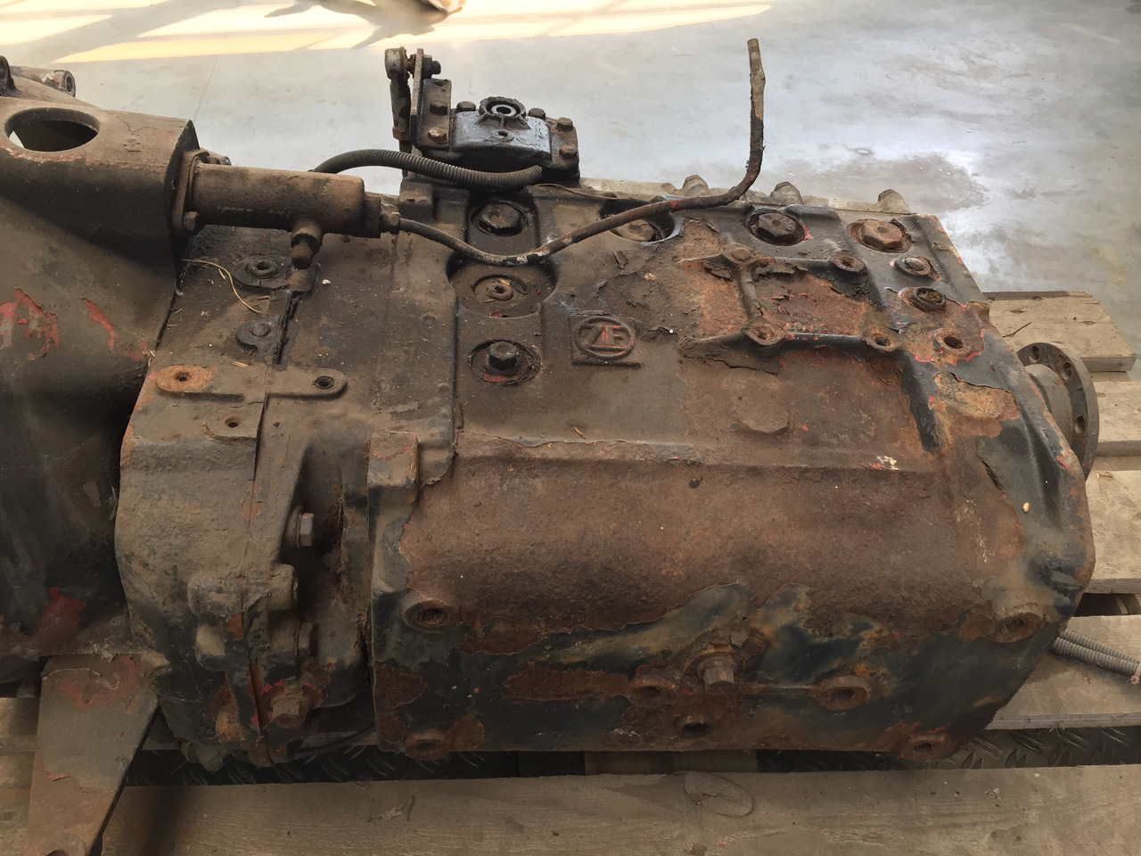 Gebrauchtes ZF Getriebe MAN 17.232, Typ : S6 - 65 + GV - 80, Artikel - Nr. : 81.32002 - 6082 - Коробка передач для Грузовиков: фото 5 Gebrauchtes ZF Getriebe MAN 17.232, Typ : S6 - 65 + GV - 80, Artikel - Nr. : 81.32002 - 6082 - Коробка передач для Грузовиков: фото 5