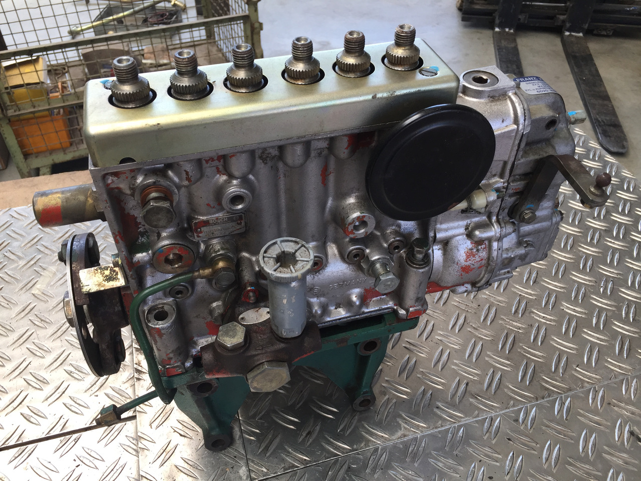 Neuwertige Einspritzpumpe D 70 B Radlader VOLVO, Artikel - Nr. : 0 401 876 187 - Топливный насос для Грузовиков: фото 1 Neuwertige Einspritzpumpe D 70 B Radlader VOLVO, Artikel - Nr. : 0 401 876 187 - Топливный насос для Грузовиков: фото 1