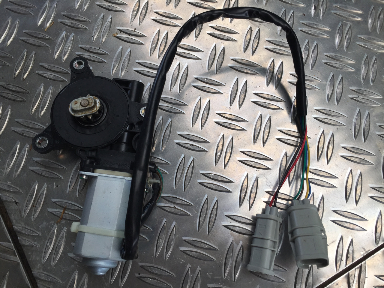 Neuwertiger MAN TGA Elektrischer Fensterheber Motor, Artikel - Nr. : 81.28601 - 6143 - Стеклоподъёмник для Грузовиков: фото 3 Neuwertiger MAN TGA Elektrischer Fensterheber Motor, Artikel - Nr. : 81.28601 - 6143 - Стеклоподъёмник для Грузовиков: фото 3