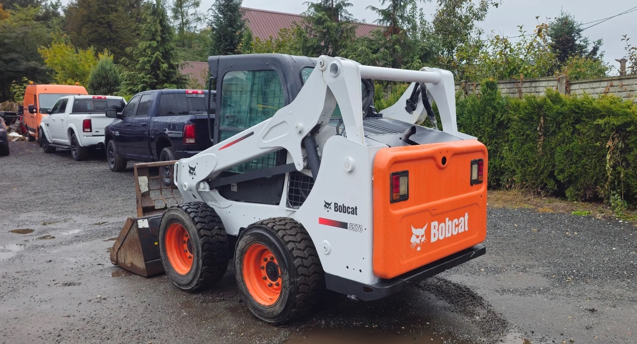 BOBCAT S570 - Мини-погрузчик с бортовым поворотом: фото 1 BOBCAT S570 - Мини-погрузчик с бортовым поворотом: фото 1