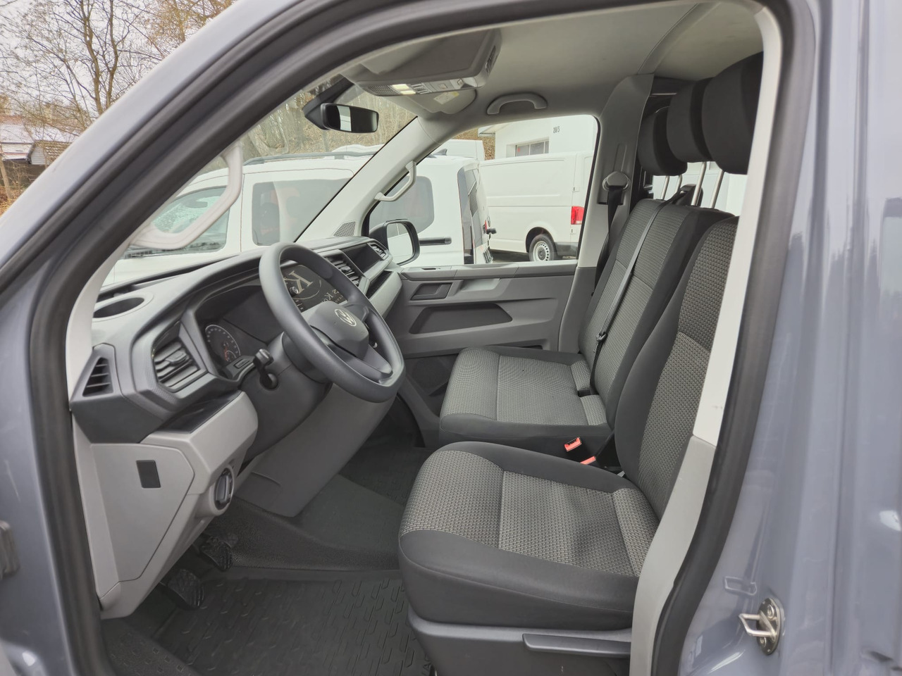 Пассажирский фургон VOLKSWAGEN T6.1 Transporter Kombi LR/Navi/AppCon./6-Sitzer: фото 13 Пассажирский фургон VOLKSWAGEN T6.1 Transporter Kombi LR/Navi/AppCon./6-Sitzer: фото 13