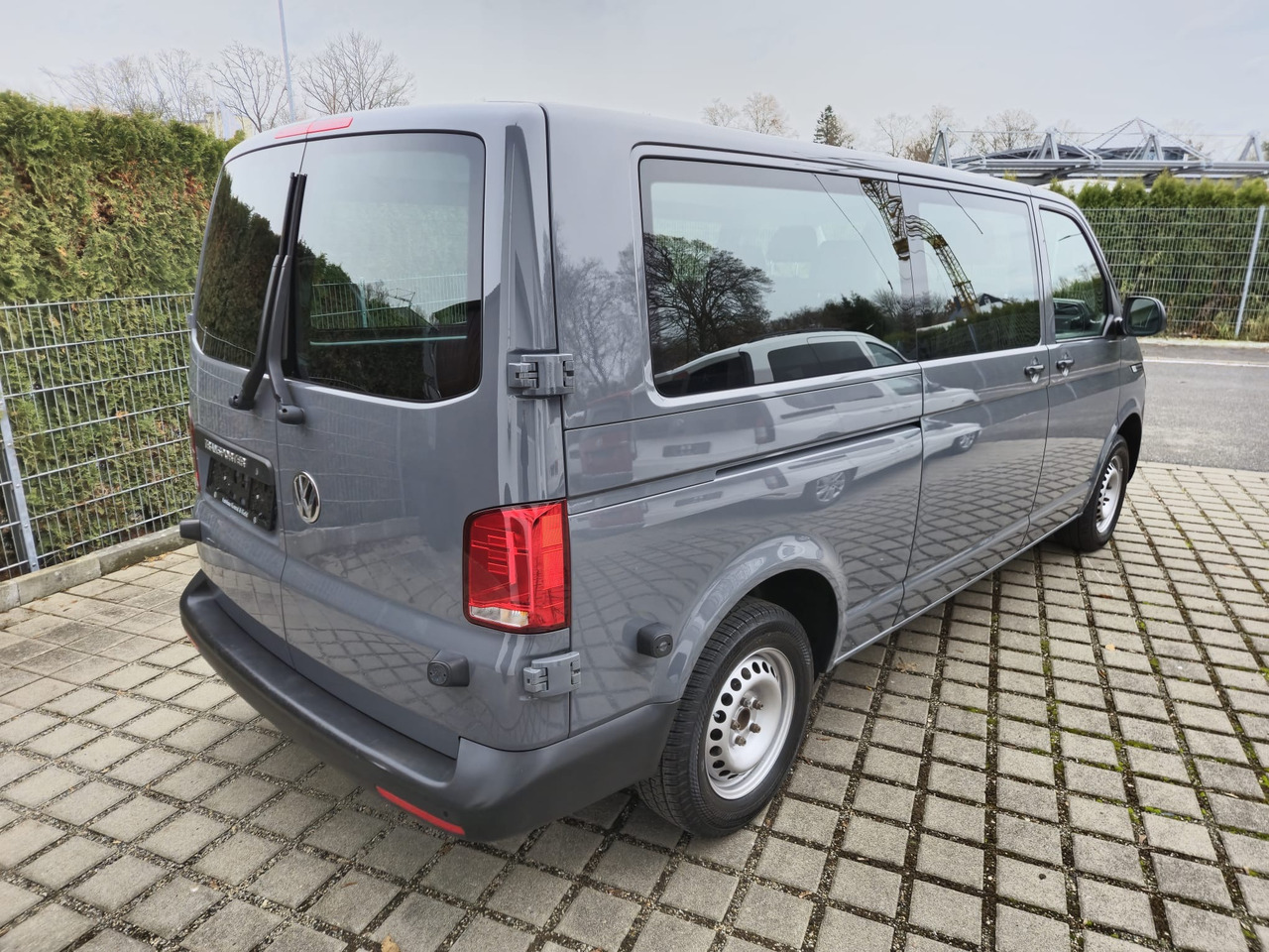 Пассажирский фургон VOLKSWAGEN T6.1 Transporter Kombi LR/Navi/AppCon./6-Sitzer: фото 6 Пассажирский фургон VOLKSWAGEN T6.1 Transporter Kombi LR/Navi/AppCon./6-Sitzer: фото 6