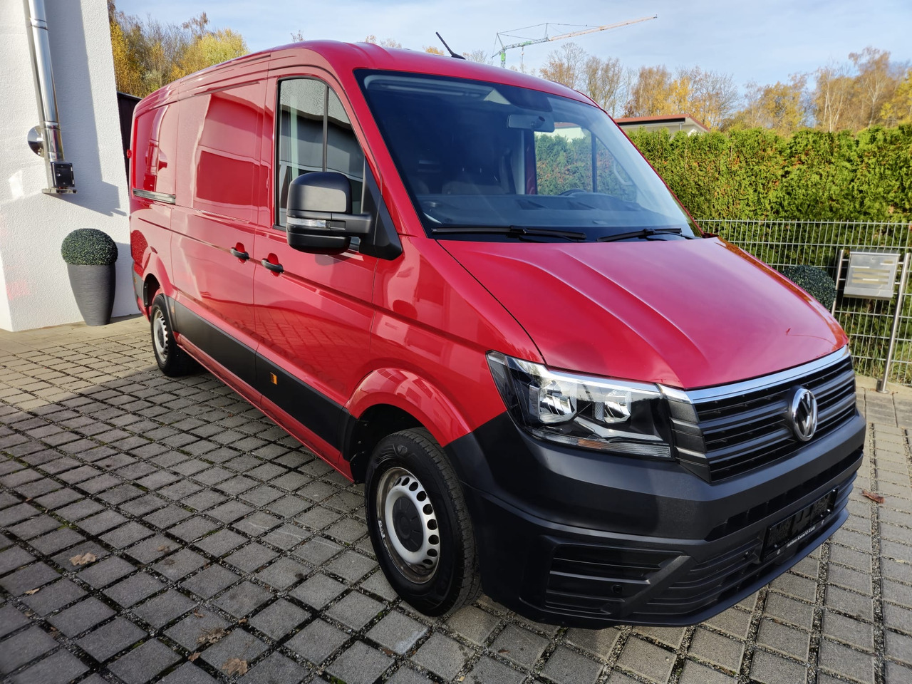 Volkswagen Crafter Kasten 35 FWD mittellang/Kamera/Navi/App - Цельнометаллический фургон: фото 2 Volkswagen Crafter Kasten 35 FWD mittellang/Kamera/Navi/App - Цельнометаллический фургон: фото 2