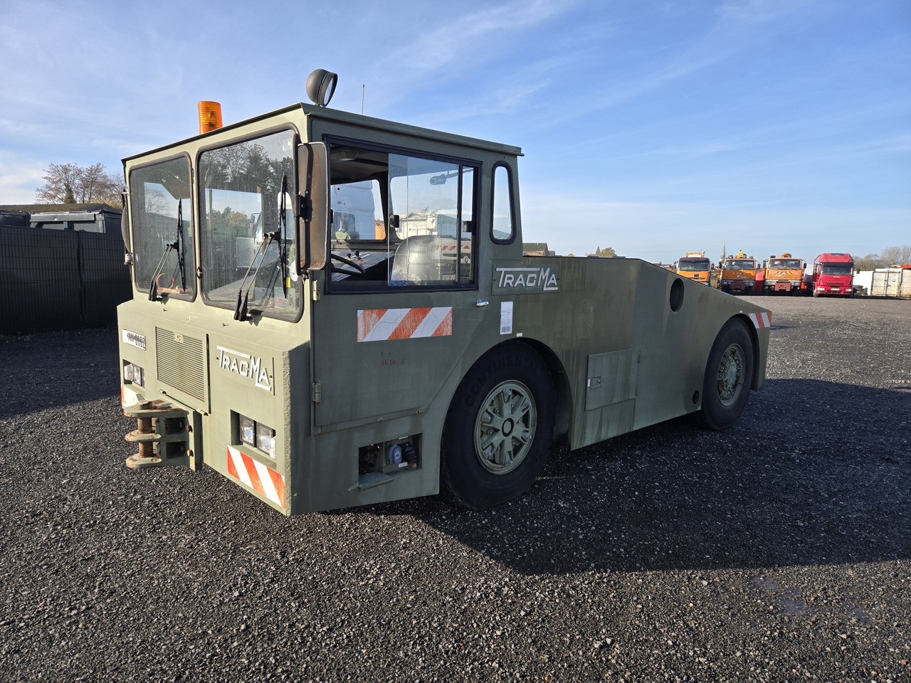 Tracma TD18000 - Аэродромный тягач: фото 1 Tracma TD18000 - Аэродромный тягач: фото 1