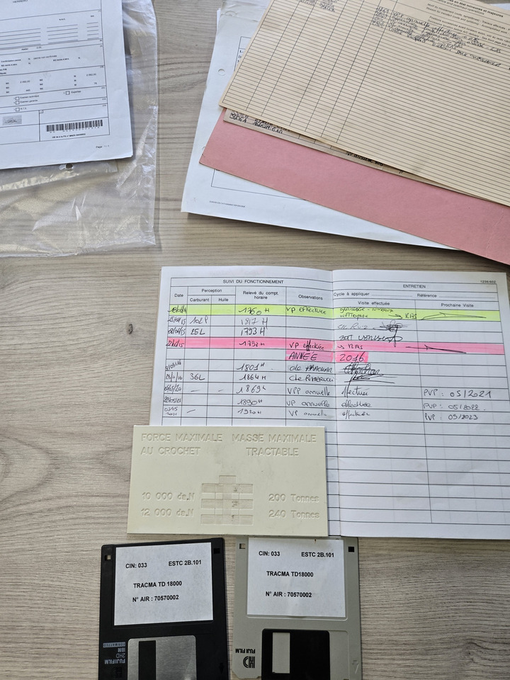 Tracma TD18000 - Аэродромный тягач: фото 5 Tracma TD18000 - Аэродромный тягач: фото 5