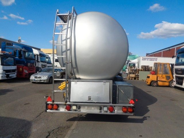 Lebensmitteltank - Полуприцеп-цистерна, Доильное оборудование: фото 4 Lebensmitteltank - Полуприцеп-цистерна, Доильное оборудование: фото 4