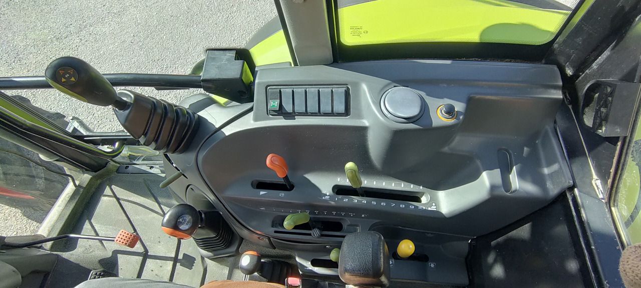 CLAAS AXOS 340 - Трактор: фото 5 CLAAS AXOS 340 - Трактор: фото 5