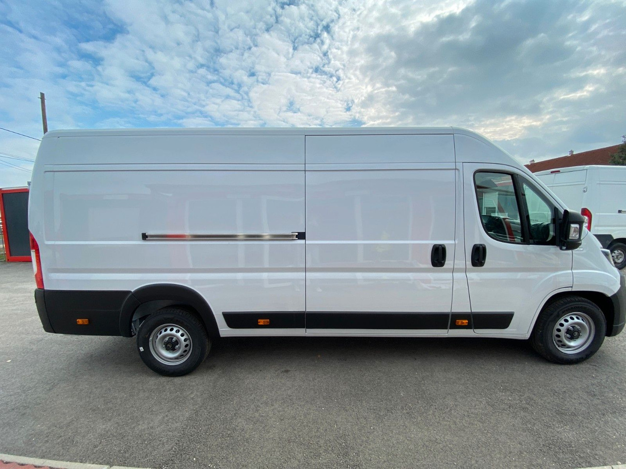 Цельнометаллический фургон Citroën Jumper Kasten Hochraum 35 L4H2 Heavy BlueHDi 180: фото 7