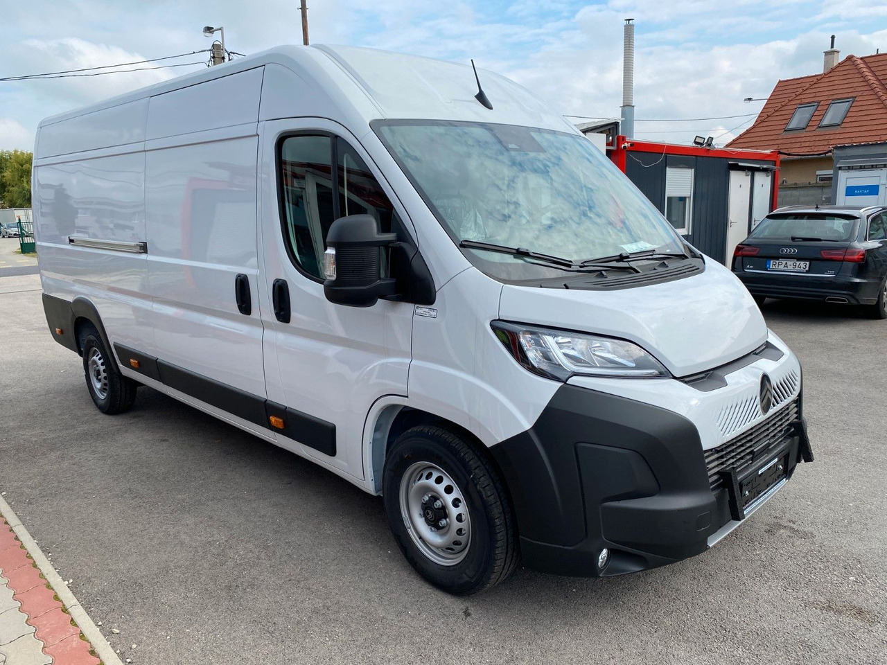 Цельнометаллический фургон Citroën Jumper Kasten Hochraum 35 L4H2 Heavy BlueHDi 180: фото 8