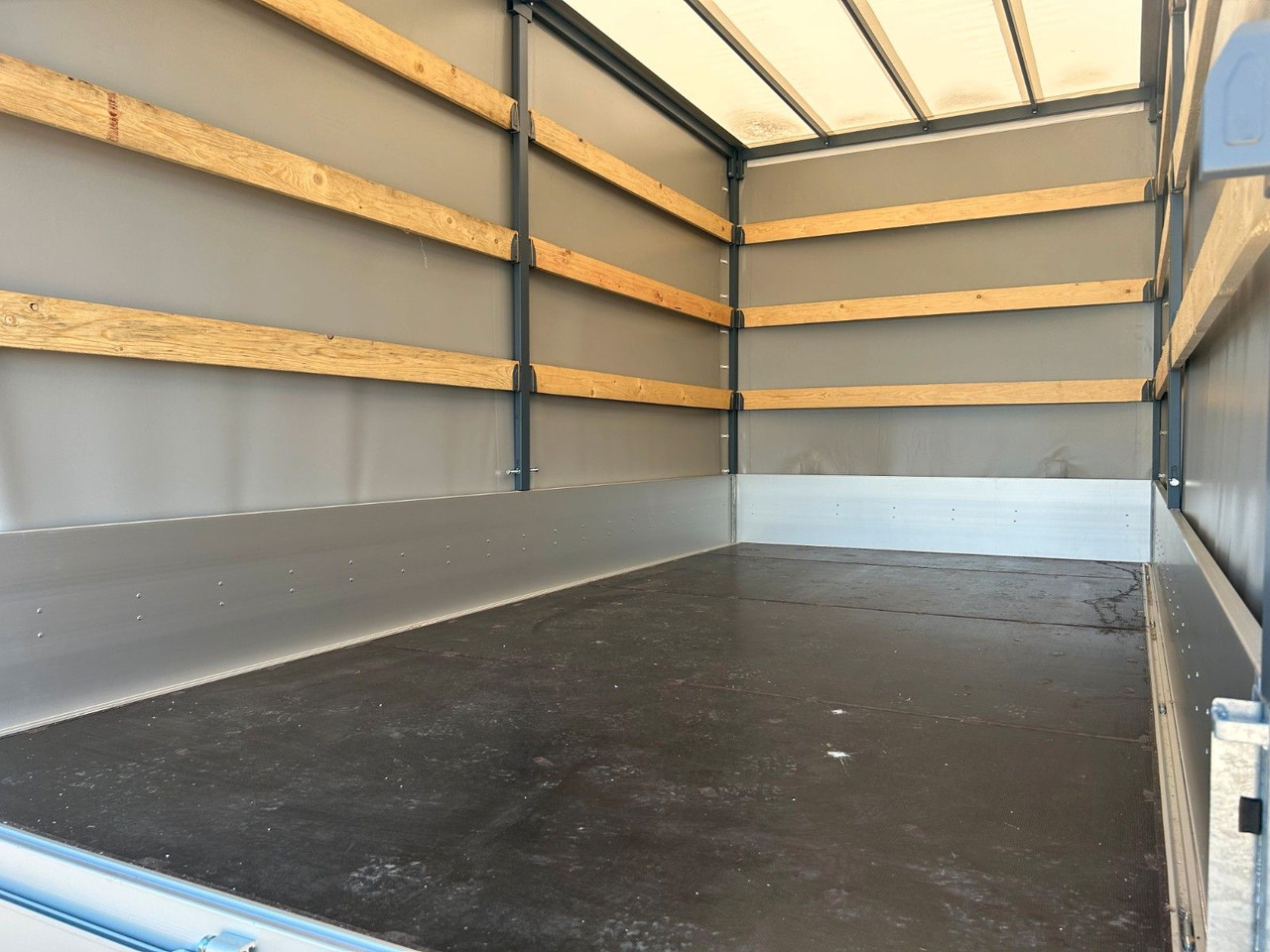 Fiat DUCATO XLWB MAXI Pritsche+Plane - Тентованный фургон: фото 5 Fiat DUCATO XLWB MAXI Pritsche+Plane - Тентованный фургон: фото 5