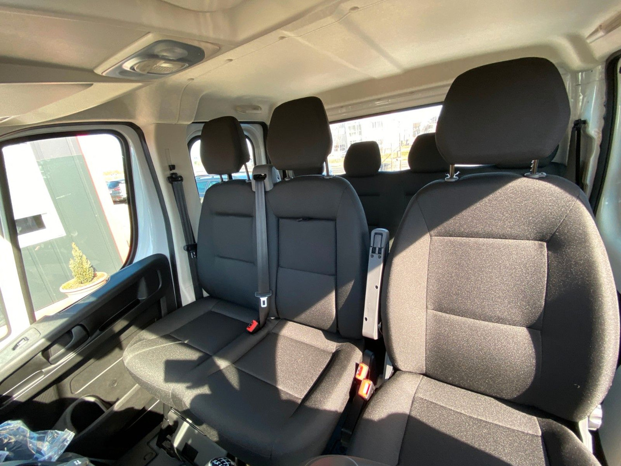 Peugeot BOXER CHDC L4 HEAVY PRITSCHE - Малотоннажный бортовой грузовик, Грузопассажирский фургон: фото 4 Peugeot BOXER CHDC L4 HEAVY PRITSCHE - Малотоннажный бортовой грузовик, Грузопассажирский фургон: фото 4