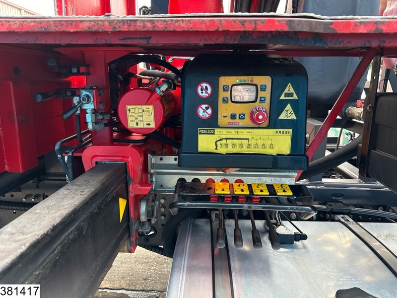 Iveco 260S36 6x2, EURO 6, Fassi, Remote - Грузовик бортовой/ Платформа, Автоманипулятор: фото 4 Iveco 260S36 6x2, EURO 6, Fassi, Remote - Грузовик бортовой/ Платформа, Автоманипулятор: фото 4