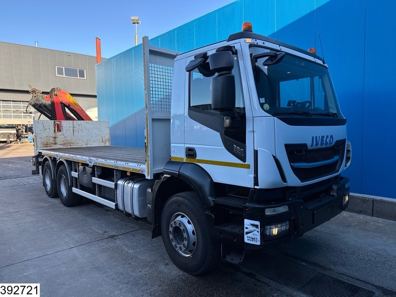 Iveco Trakker 360 6x4, EURO 6, Palfinger, Remote - Грузовик бортовой/ Платформа, Автоманипулятор: фото 4 Iveco Trakker 360 6x4, EURO 6, Palfinger, Remote - Грузовик бортовой/ Платформа, Автоманипулятор: фото 4
