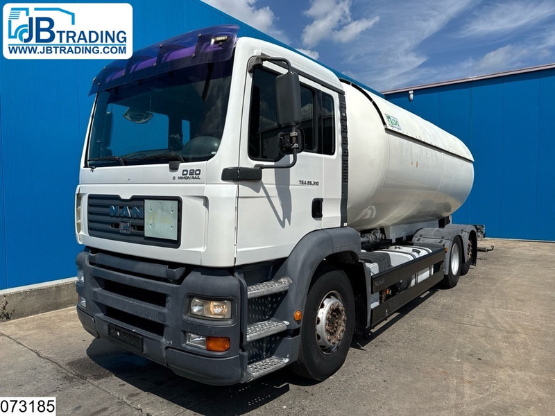 MAN TGA 26 310 6X2, 22070 Liter, PTO - Грузовик-цистерна: фото 1 MAN TGA 26 310 6X2, 22070 Liter, PTO - Грузовик-цистерна: фото 1