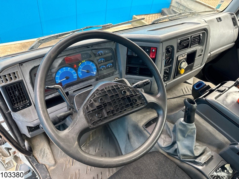 Renault Kerax 370 8x4, EURO 3, Cifa, 9m3, Remote - Автобетоносмеситель: фото 5 Renault Kerax 370 8x4, EURO 3, Cifa, 9m3, Remote - Автобетоносмеситель: фото 5