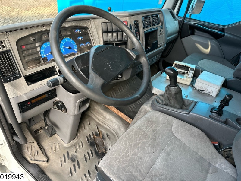 Renault Midlum 180 Euro 3, Manual, Fuel, 6180 Liters, 1 Comp - Грузовик-цистерна: фото 5 Renault Midlum 180 Euro 3, Manual, Fuel, 6180 Liters, 1 Comp - Грузовик-цистерна: фото 5