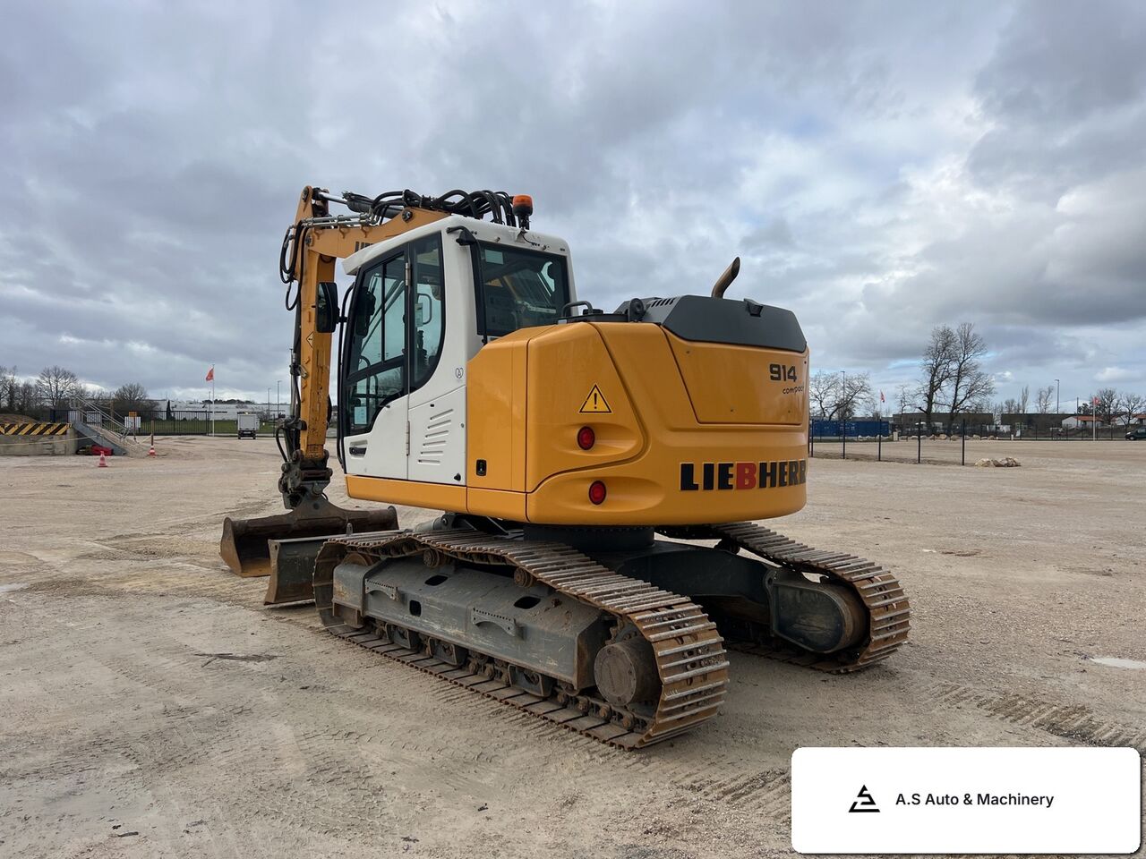 LIEBHERR R914 Compact S - Гусеничный экскаватор: фото 1 LIEBHERR R914 Compact S - Гусеничный экскаватор: фото 1