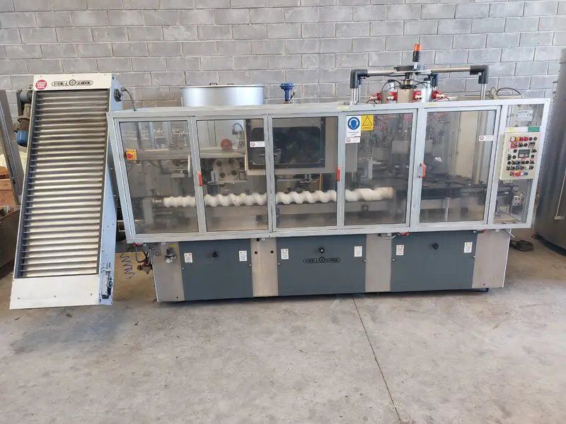 Used capsuling Machine ROBINO GALANDRINO up to 150 - Оборудование для производства напитков: фото 1 Used capsuling Machine ROBINO GALANDRINO up to 150 - Оборудование для производства напитков: фото 1