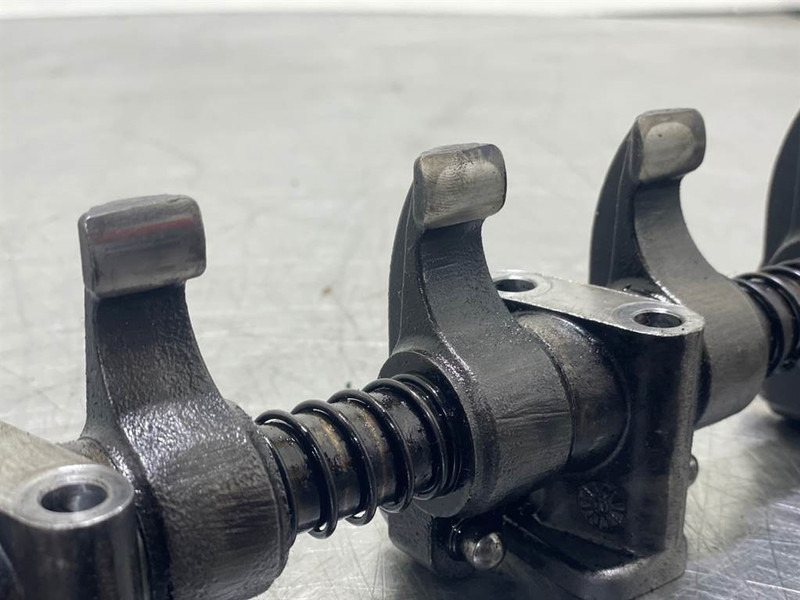 Ahlmann AS900-Cummins B3.3T-Rocker arm assembly - Двигатель для Строительной техники: фото 5 Ahlmann AS900-Cummins B3.3T-Rocker arm assembly - Двигатель для Строительной техники: фото 5