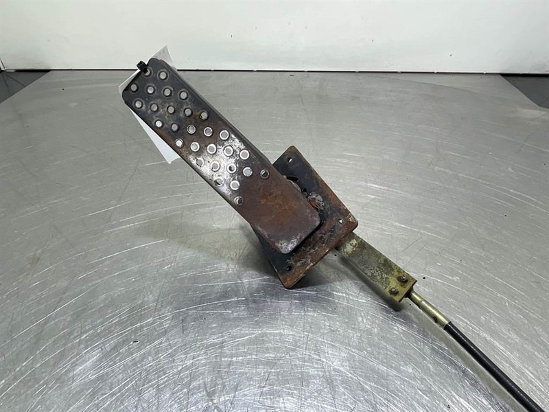 Ahlmann AZ14-4184957A-Gas pedal/Fusspedal - Кабина и интерьер для Строительной техники: фото 2 Ahlmann AZ14-4184957A-Gas pedal/Fusspedal - Кабина и интерьер для Строительной техники: фото 2