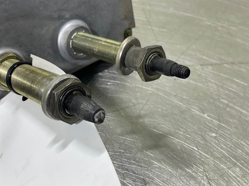 Ahlmann AZ14-4184960G-Wiper motor/Wischermotor - Электрическая система для Строительной техники: фото 5 Ahlmann AZ14-4184960G-Wiper motor/Wischermotor - Электрическая система для Строительной техники: фото 5