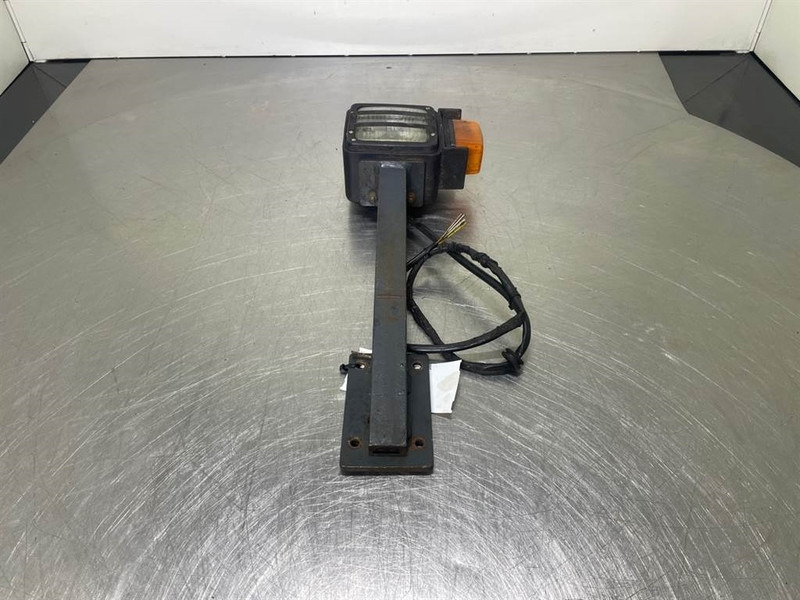 Ahlmann AZ6-4145335O/4193448A-Light/Leuchte/Verlichting - Электрическая система для Строительной техники: фото 2 Ahlmann AZ6-4145335O/4193448A-Light/Leuchte/Verlichting - Электрическая система для Строительной техники: фото 2