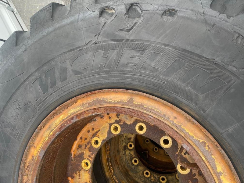 Hyundai HL740-9-Michelin 20.5R25-Tire/Reifen/Band - Шины и диски для Строительной техники: фото 4 Hyundai HL740-9-Michelin 20.5R25-Tire/Reifen/Band - Шины и диски для Строительной техники: фото 4