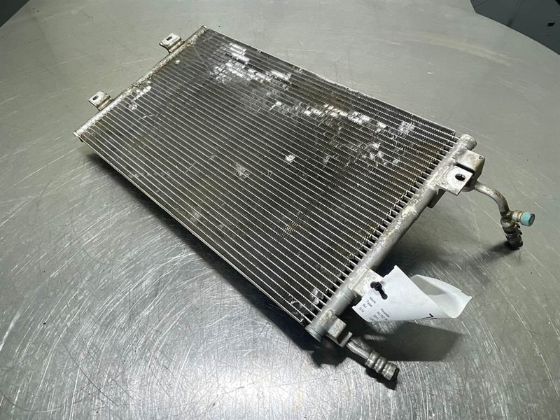 Hyundai HL757-7A-A2W01133-Airco condenser/Klimakondensator - Рама/ Шасси для Строительной техники: фото 2 Hyundai HL757-7A-A2W01133-Airco condenser/Klimakondensator - Рама/ Шасси для Строительной техники: фото 2