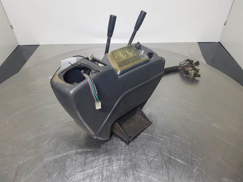 Komatsu PW 75/95 (FAI) - Dashboard/Console/Konsole - Кабина и интерьер для Строительной техники: фото 4 Komatsu PW 75/95 (FAI) - Dashboard/Console/Konsole - Кабина и интерьер для Строительной техники: фото 4