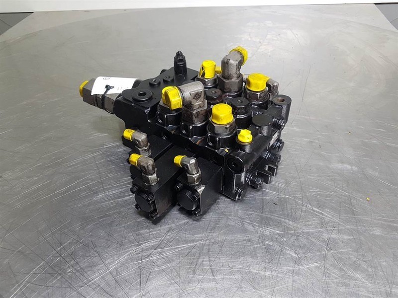 Kramer 10001810942-Bucher Hydraulics 200033434010-Valve - Гидравлика для Строительной техники: фото 2 Kramer 10001810942-Bucher Hydraulics 200033434010-Valve - Гидравлика для Строительной техники: фото 2