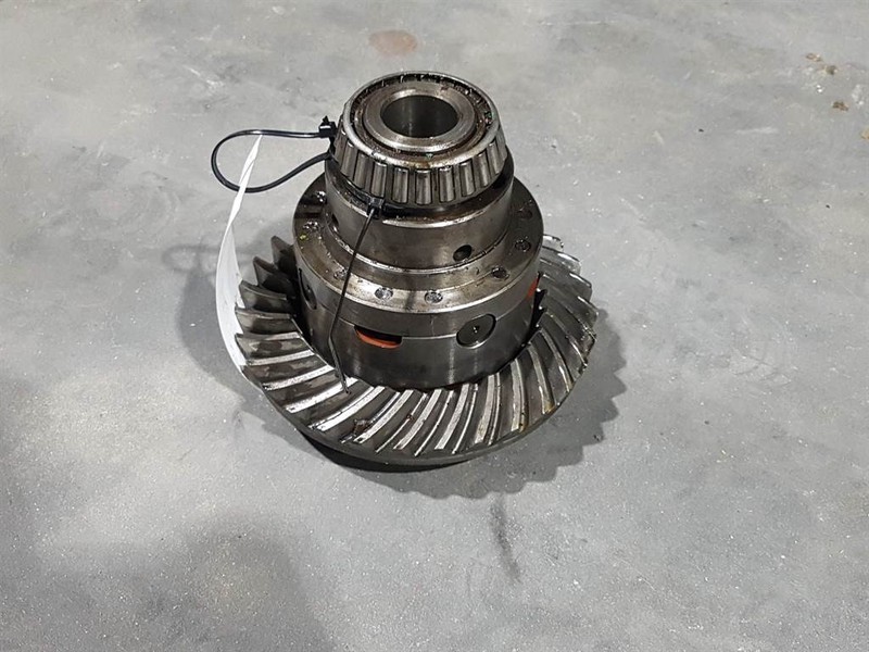 Kramer 880-Carraro 26.28M-641865/150157-Differential - Ось и запчасти для Строительной техники: фото 1 Kramer 880-Carraro 26.28M-641865/150157-Differential - Ось и запчасти для Строительной техники: фото 1