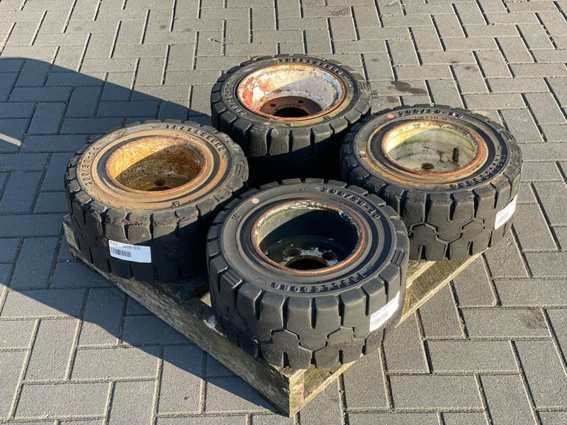 Linde -Trelleborg 200/50-10-Tire/Reifen/Band - Шины и диски для Строительной техники: фото 1 Linde -Trelleborg 200/50-10-Tire/Reifen/Band - Шины и диски для Строительной техники: фото 1
