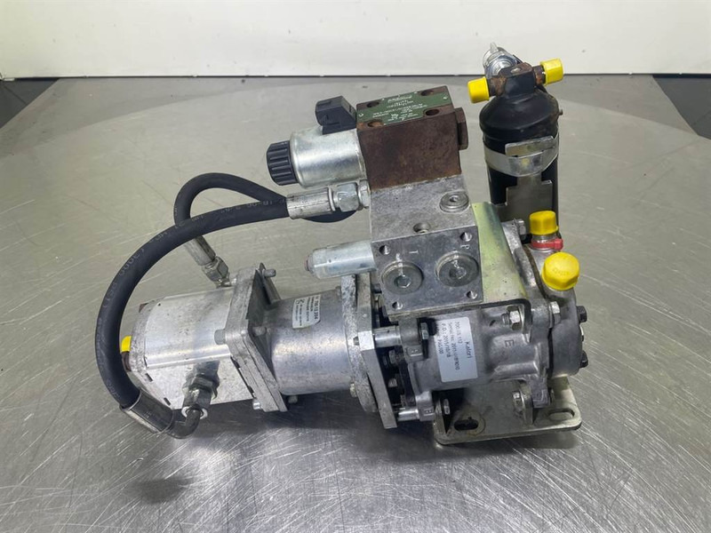 Mecalac 12MTX-5620108/6090359/6050187-Compressor - Двигатель для Строительной техники: фото 1 Mecalac 12MTX-5620108/6090359/6050187-Compressor - Двигатель для Строительной техники: фото 1