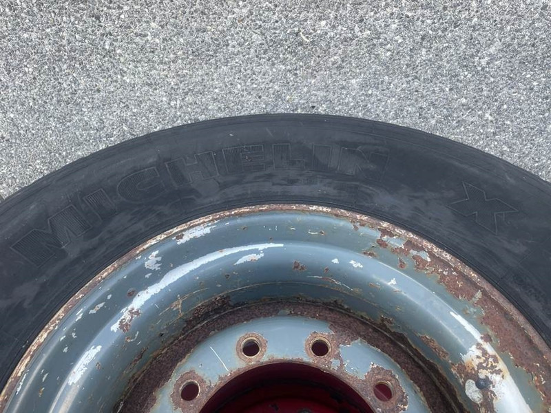 Michelin 425/65R22.5-Tire/Reifen/Band - Шины и диски для Строительной техники: фото 5 Michelin 425/65R22.5-Tire/Reifen/Band - Шины и диски для Строительной техники: фото 5