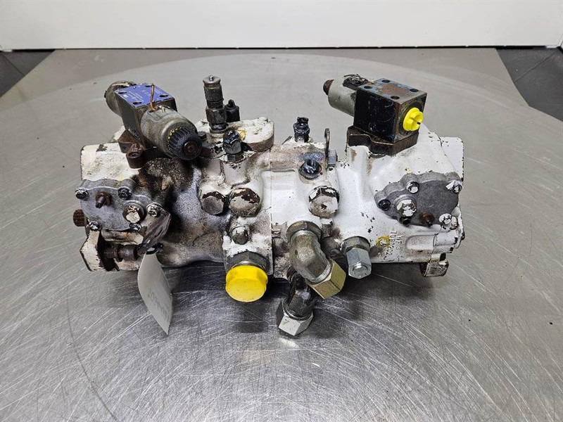 Sauer Sundstrand -7090202-Tandem pump/Fahrpumpe/Ri - Гидравлика для Строительной техники: фото 1 Sauer Sundstrand -7090202-Tandem pump/Fahrpumpe/Ri - Гидравлика для Строительной техники: фото 1
