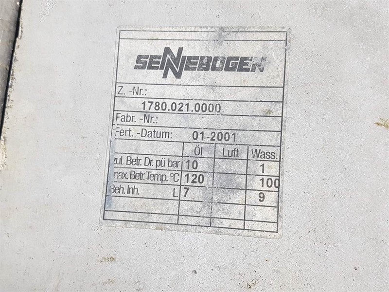 Sennebogen - AKG 1780.021.0000 - Cooler/Kühler/Koeler - Двигатель и запчасти для Строительной техники: фото 4 Sennebogen - AKG 1780.021.0000 - Cooler/Kühler/Koeler - Двигатель и запчасти для Строительной техники: фото 4